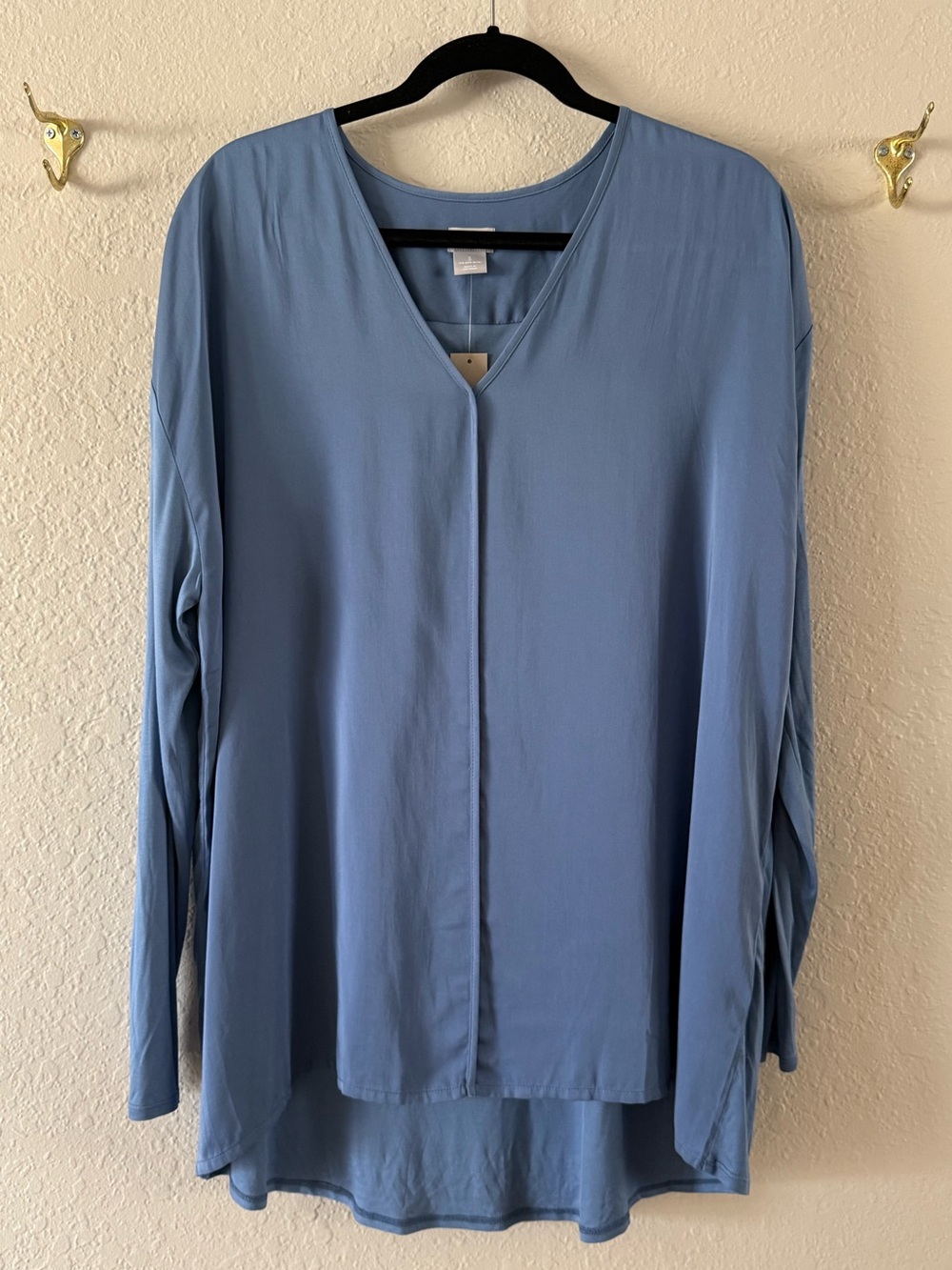 NWT Chico’s 3 Long Sleeve V-neck Tunic Top XL 16–18 Light Blue Jersey Knit